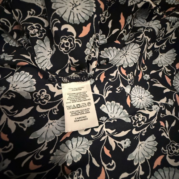 LOFT Shades of Blue Flutter Sleeve Notched Collar Top - Picture 5 of 5